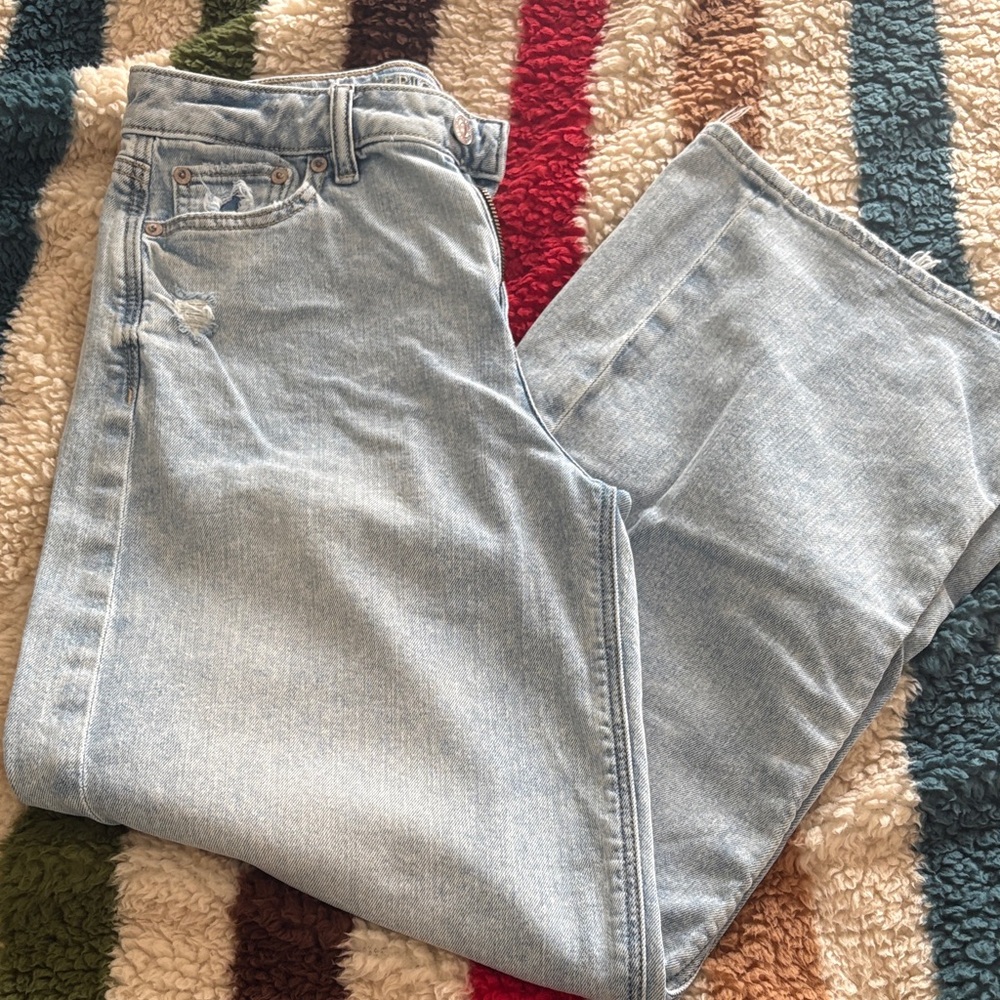 American Eagle super high rise baggy wide leg Light Blue jeans size 0 short